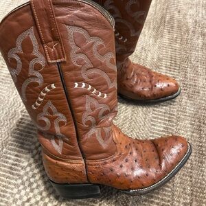 OSTRICH BROWN COWBOY BOOT Men’s Size 5 Gonzalez Boot Co. Women’s Size 6